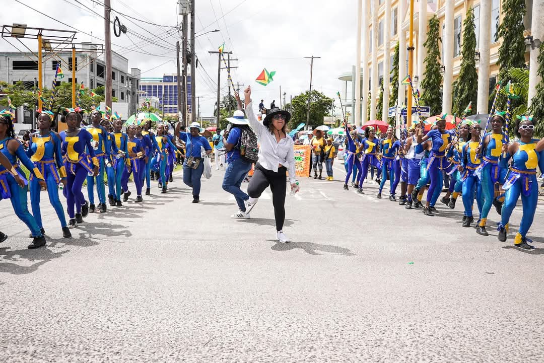 Children’s float parade dazzles streets of Georgetown