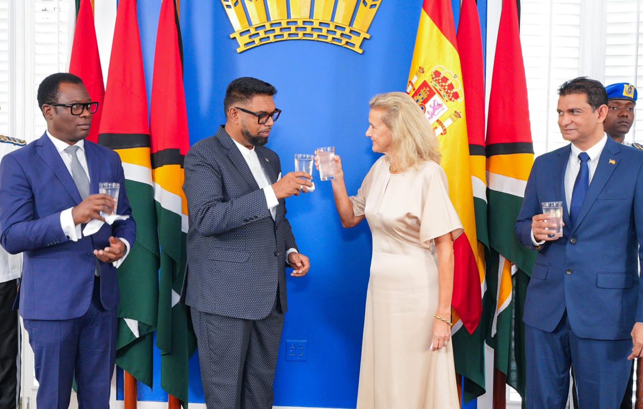 Spain’s envoy presents credential