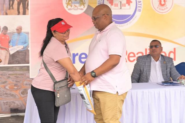 Barticians rejoice after receiving house lots