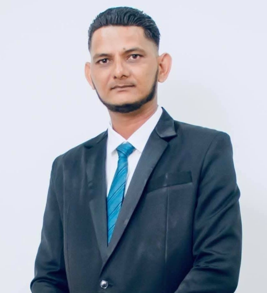 Unity man dies after crashing into parked truck