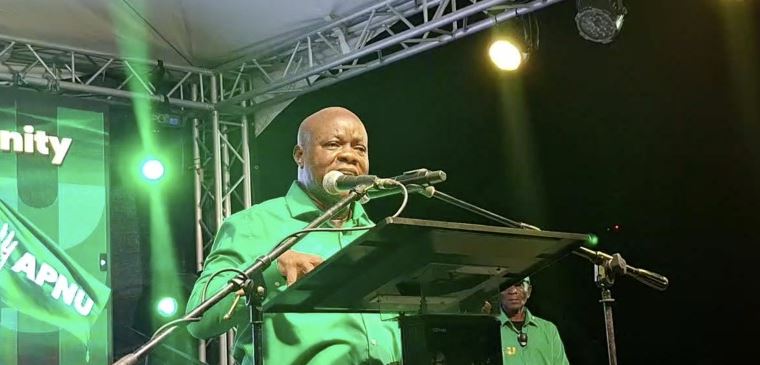 Norton ‘talks up’ livestock plan in Mahaicony