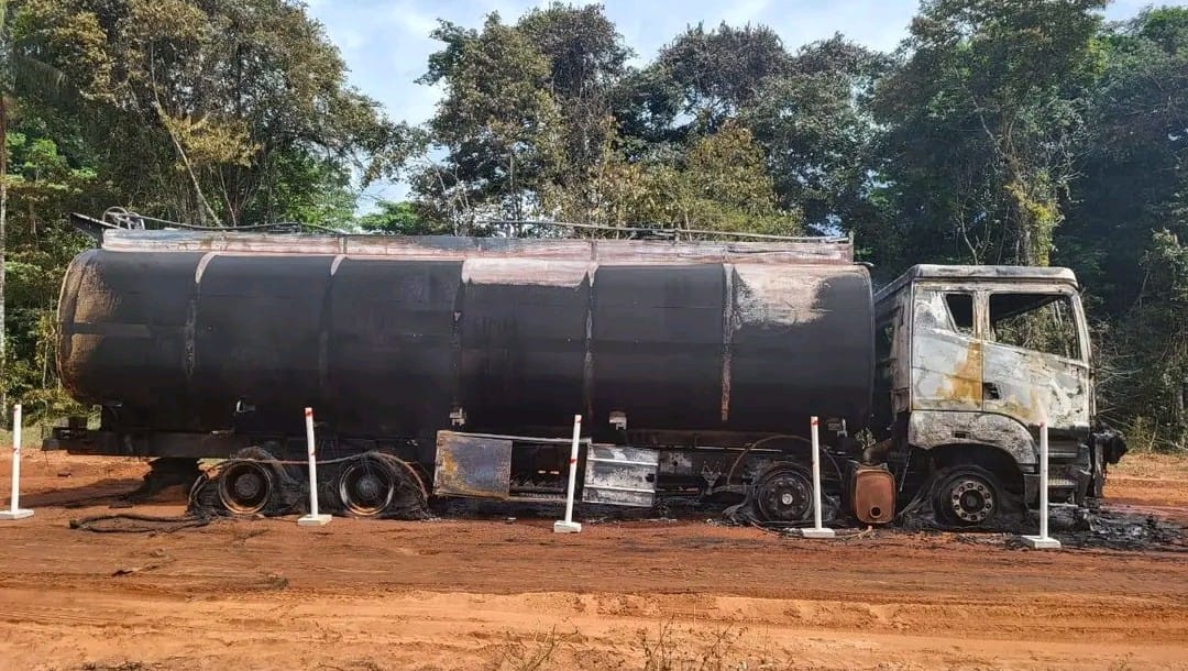 Men escape unharmed after fuel truck catches fire