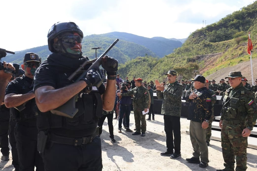 US-Venezuela tensions rise as US warships arrive in Southern Caribbean