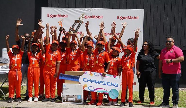 Cropper Primary crowned Tapeball champions