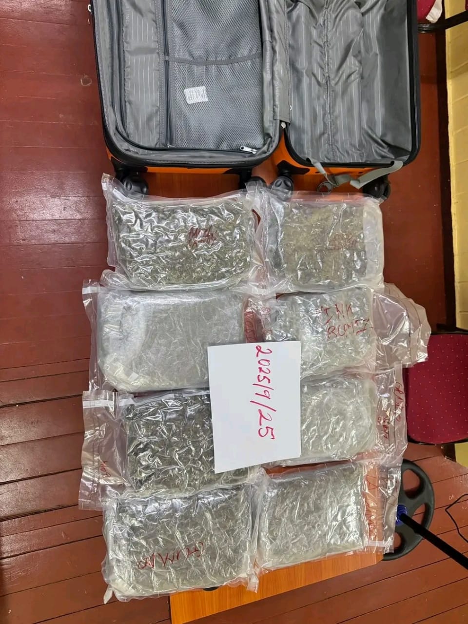 Police seize 8 lbs of cannabis shipped from Florida