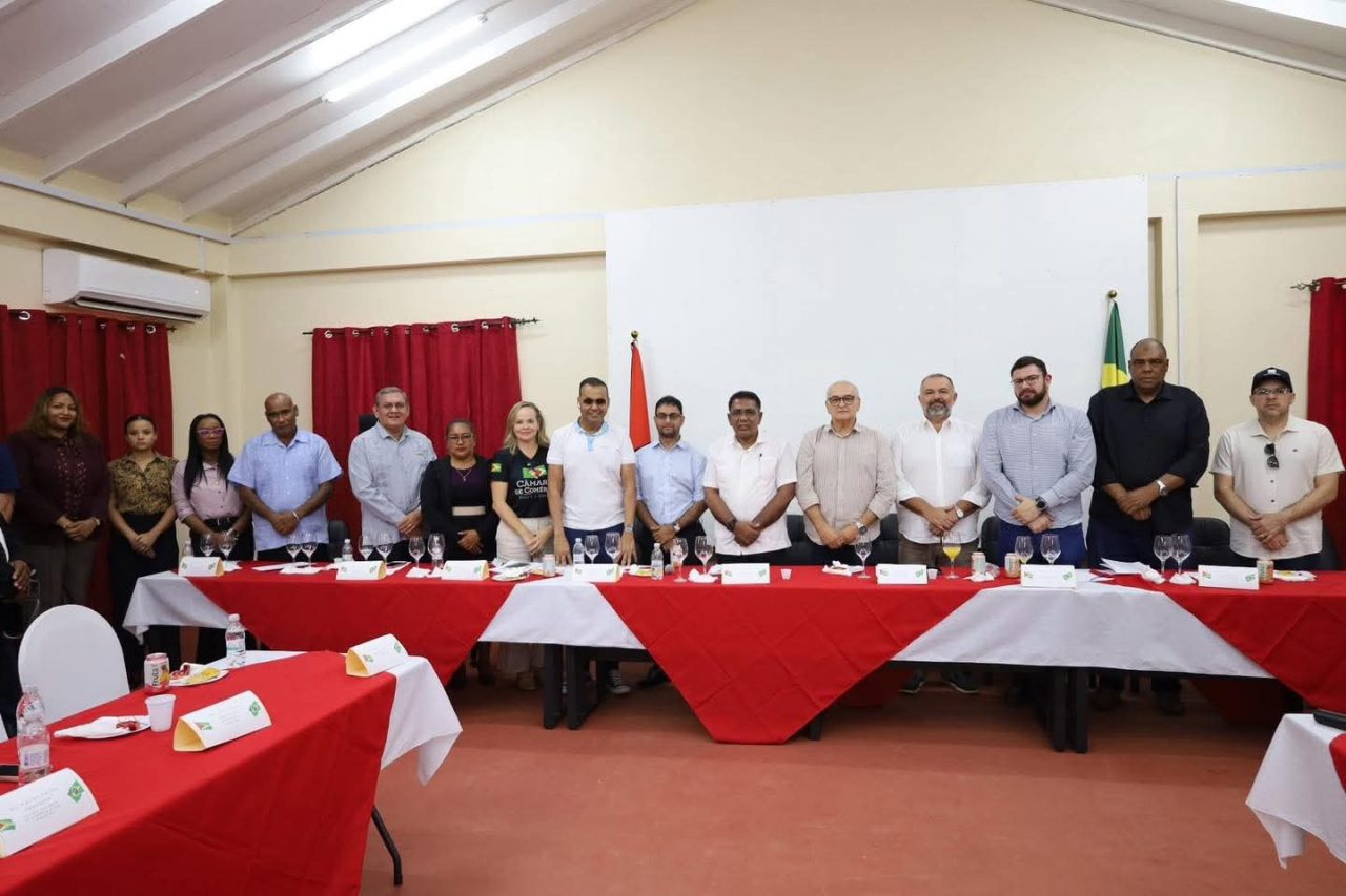 Guyana encourages formation of consortia to strengthen regional trade with Brazil