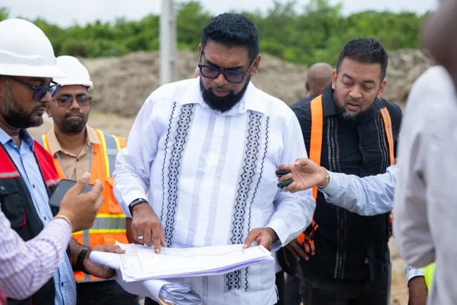 Heroes Highway overpass, commercial railway to deliver 16-lane East Bank–East Coast corridor