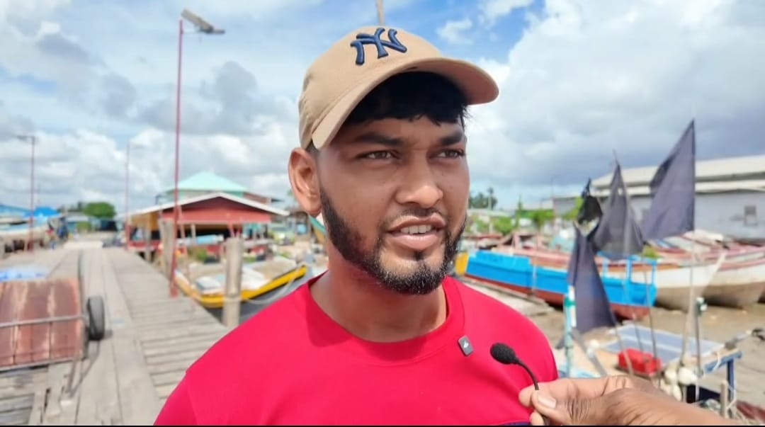 Fisherfolk celebrate cash grant amid challenges at sea