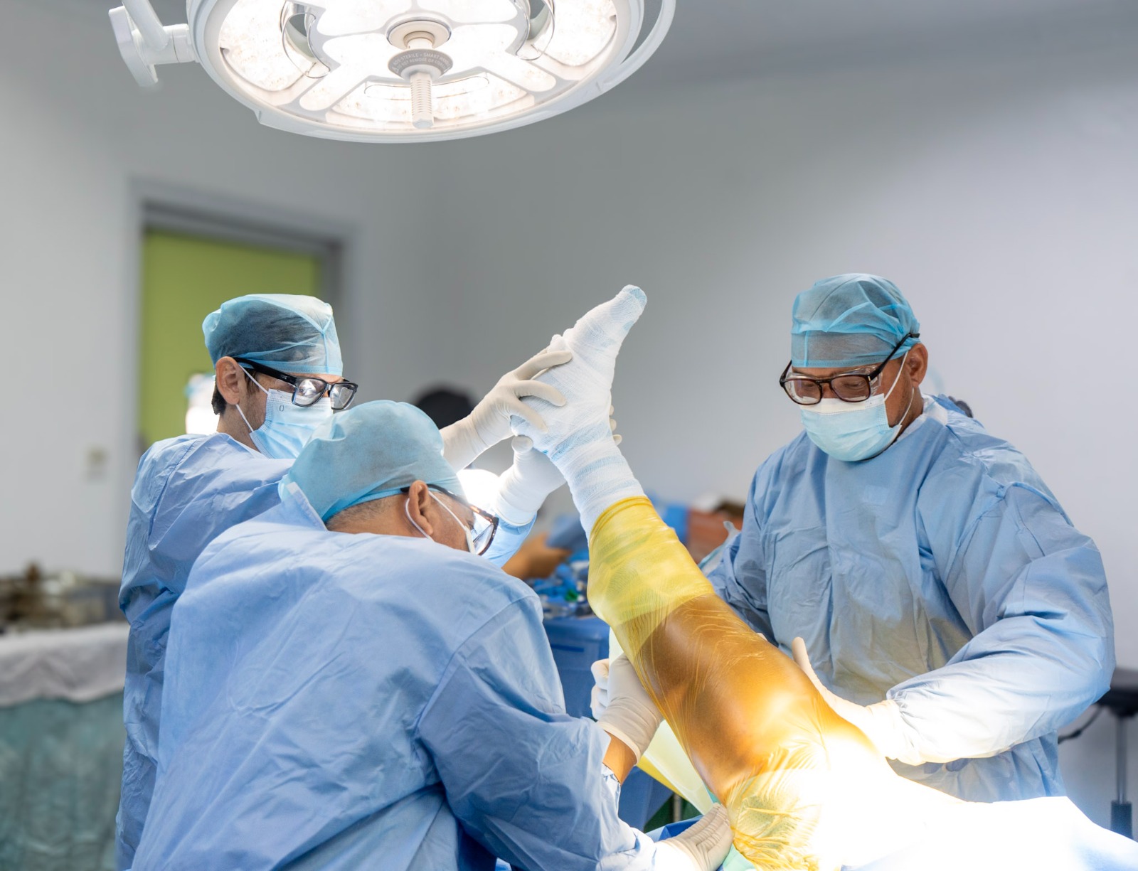 Local doctors transform 28 lives in three days