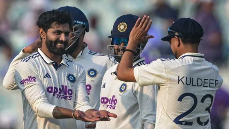 India smell victory after 15-wicket day on a tough Eden Gardens pitch