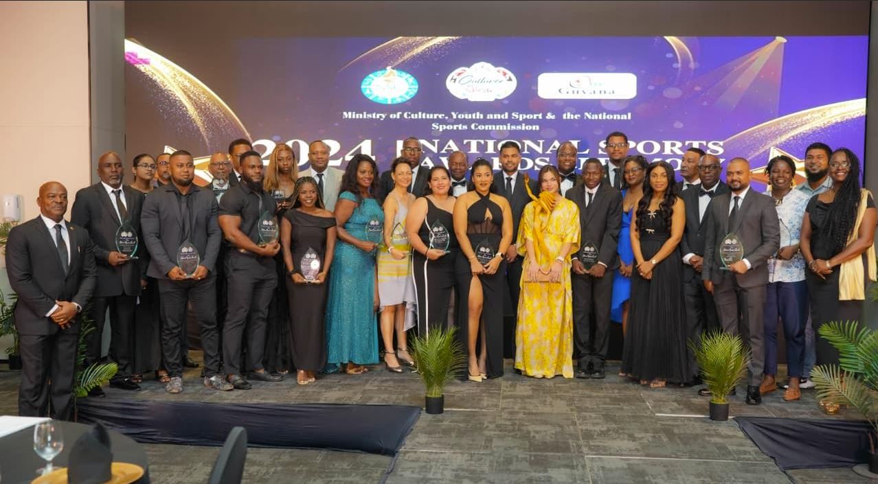 Glasgow, Fernandes honoured at NSC Awards