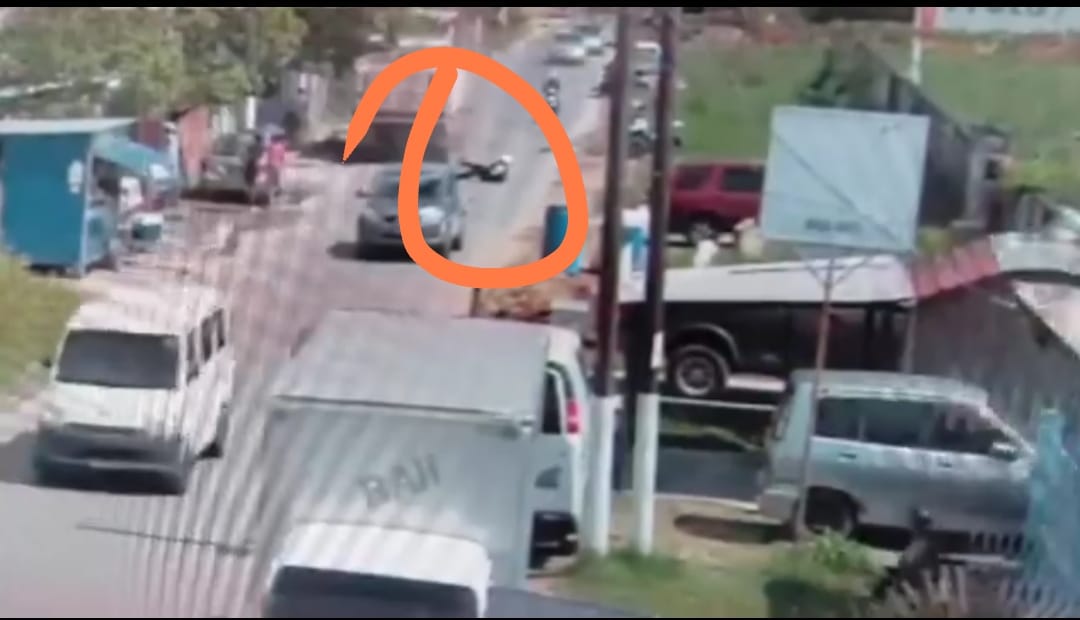 Police sergeant seriously injured in accident on Lamaha Street