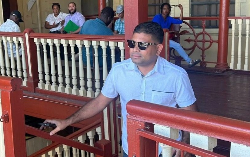 Mohameds challenge amendments to Fugitive Offenders Act, cite constitutional violations