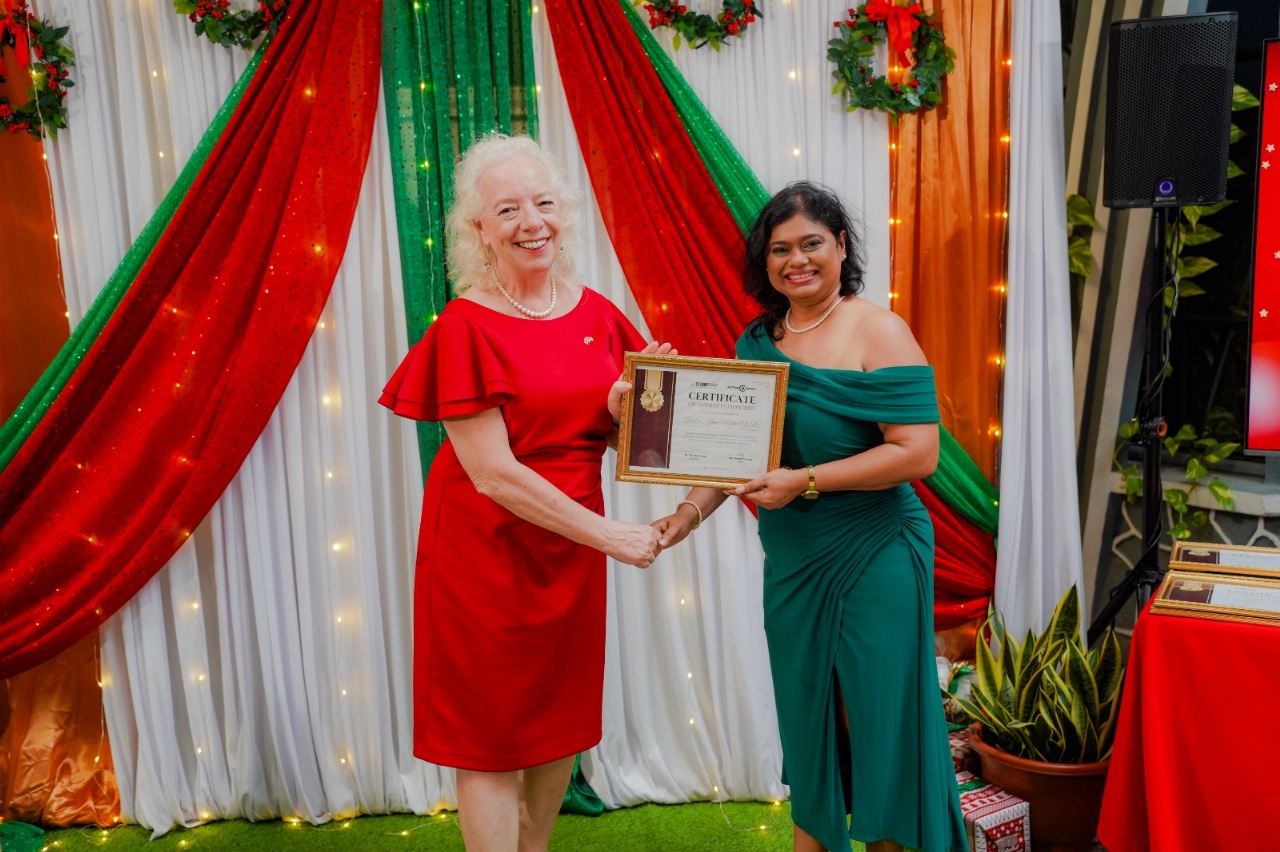 Diplomats, business leaders honoured