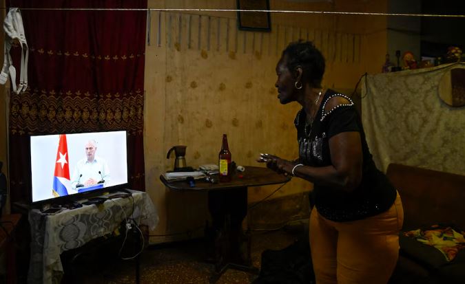 Cuba opens talks with US as oil blockade takes a toll
